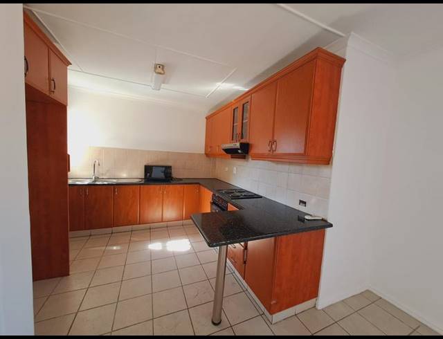 2 BEDROOM TOWNHOUSE FOR SALE IN BRINDHAVEN